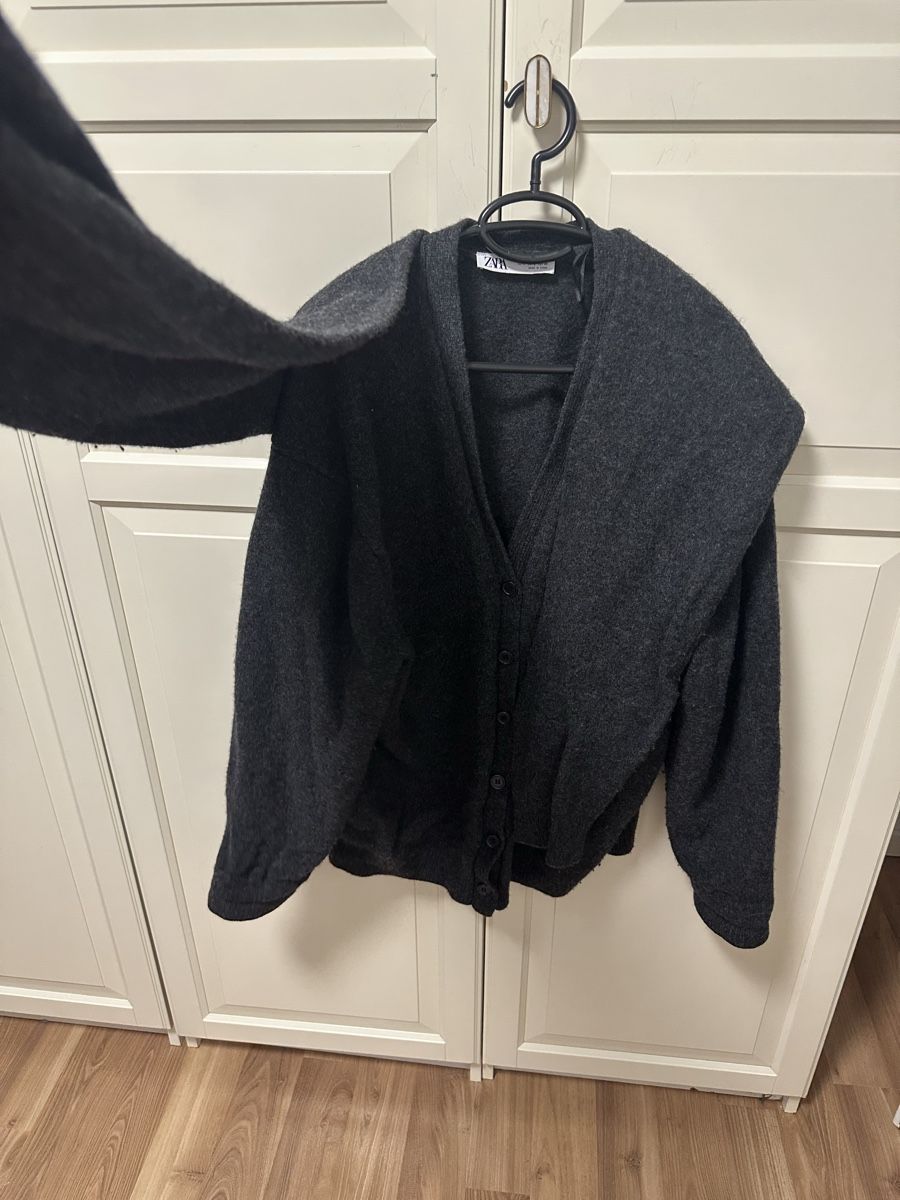 Zara Giacche: Zara Strickjacke Oversize Grau Gr. L - Must-Have! – Nuovo (secondo la descrizione) da Erlinsbach SO venduto da aka_5b2y 2