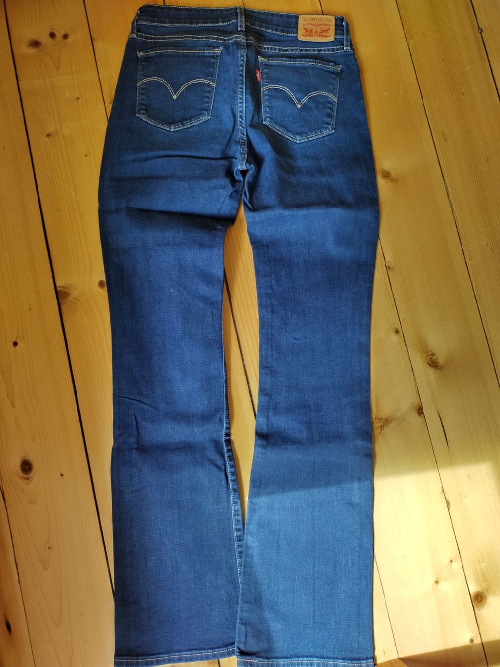 Jeans: Levi's 715 Bootcut Jeans, Gr. 28/32 Dunkelblau - Top – Usato da Bern venduto da vodabine 1