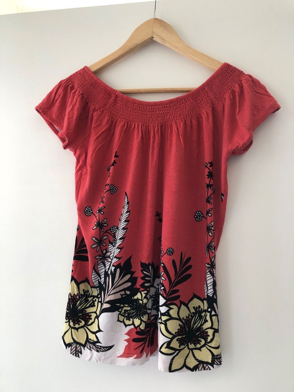 H&M T-shirt: T-Shirt H&M – Usato da Wiesendangen venduto da fed_jsw7 2