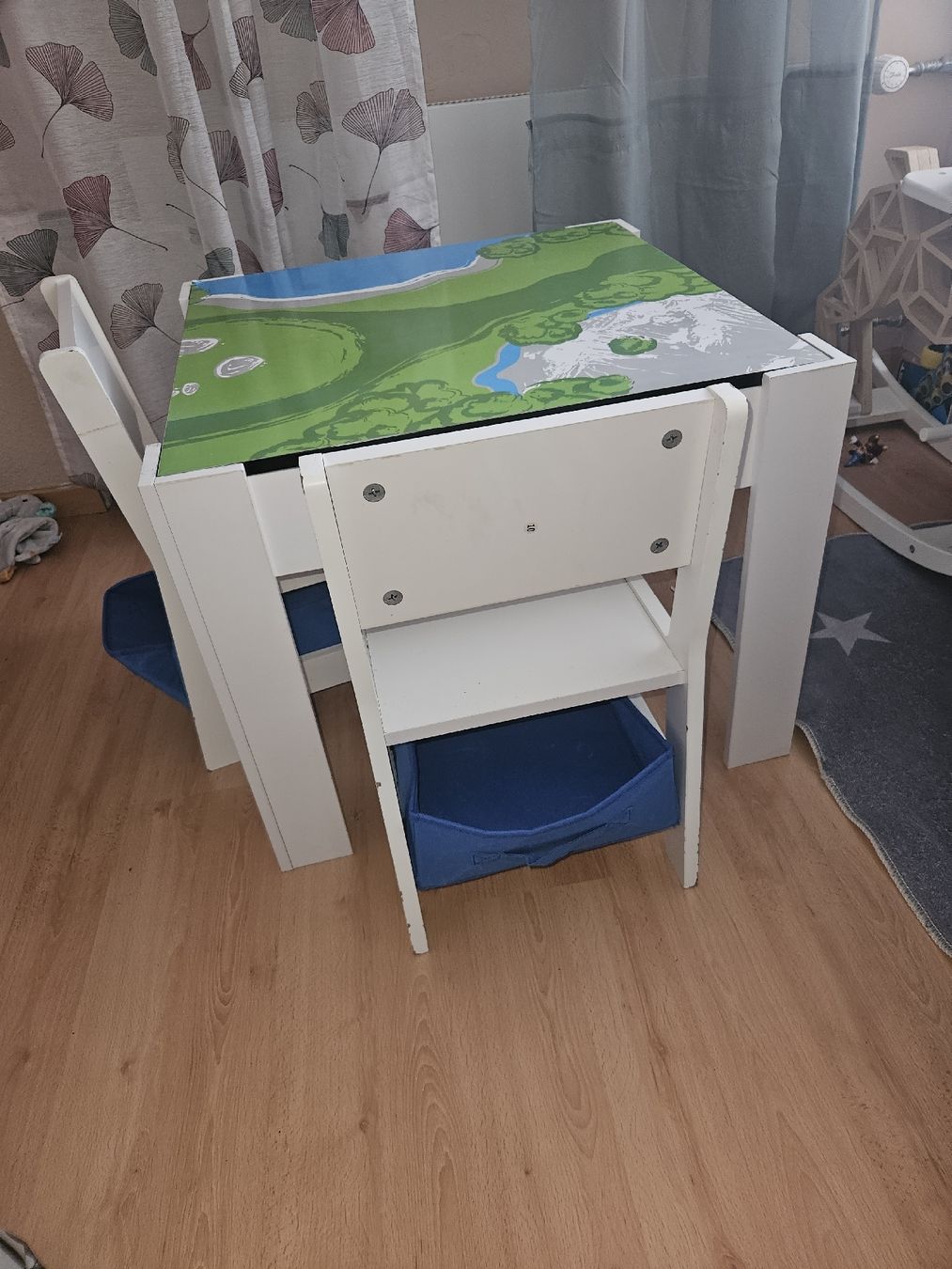 Set di tavolo e panche: Kindertisch mit Stühlen – Usato da Oberwil BL venduto da blackdiamond14 1