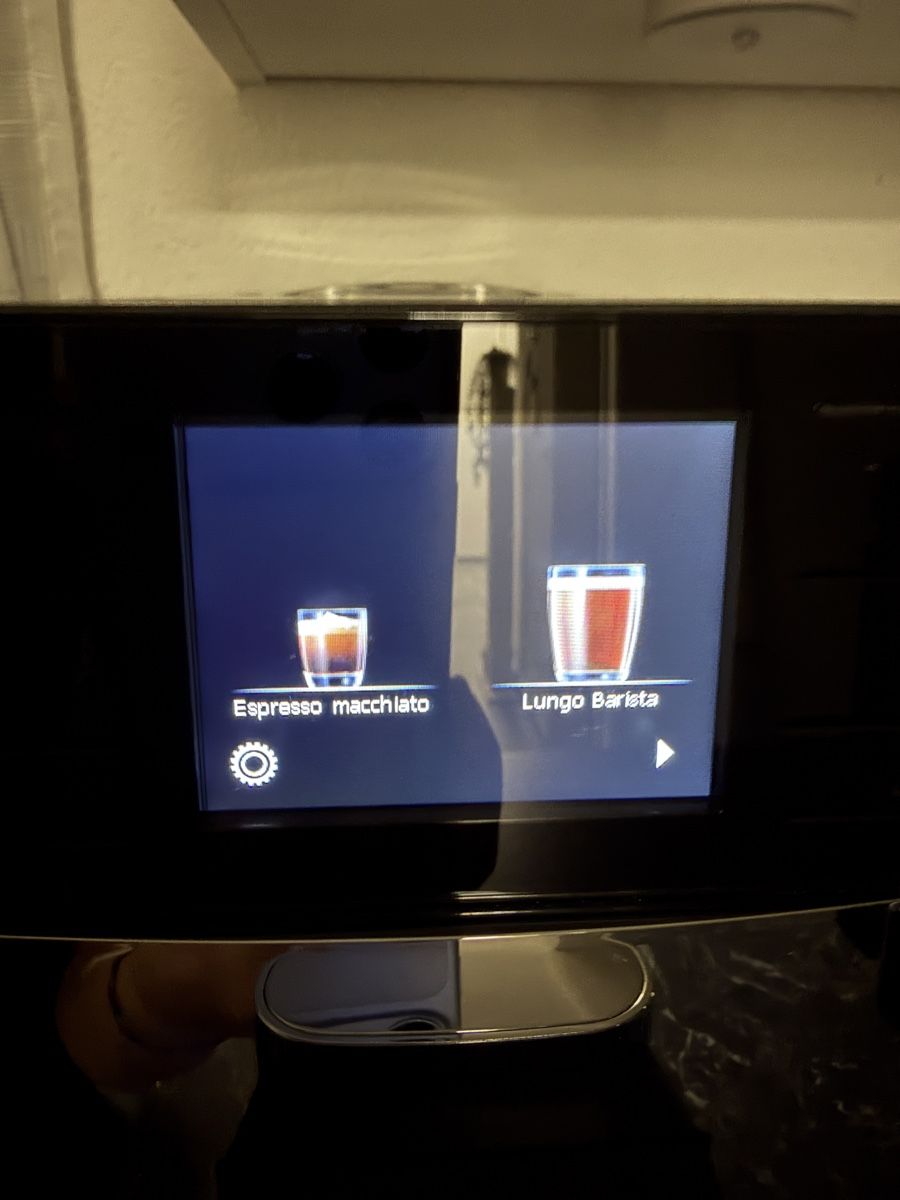 Jura Kaffeemaschinen & Espressomaschinen: Jura E8 Kaffeevollautomat Chrome – Gebraucht aus Zuchwil von ninschge 8