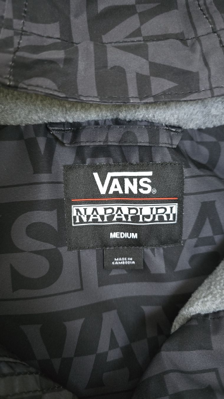 Napapijri Vestes: Vans x Napapijri Winterjacke – Neuf (Voir description) à Hurden par mar_7ssf 4