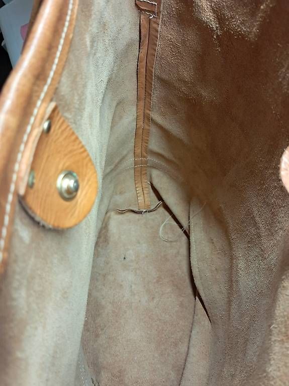 Borse da donna: Handgefertigte Leder-Beuteltasche  – Usato da Basel venduto da len_t965 3