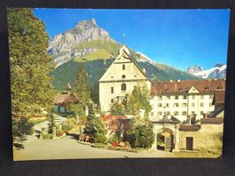 Kloster Engelberg mit Hahnen