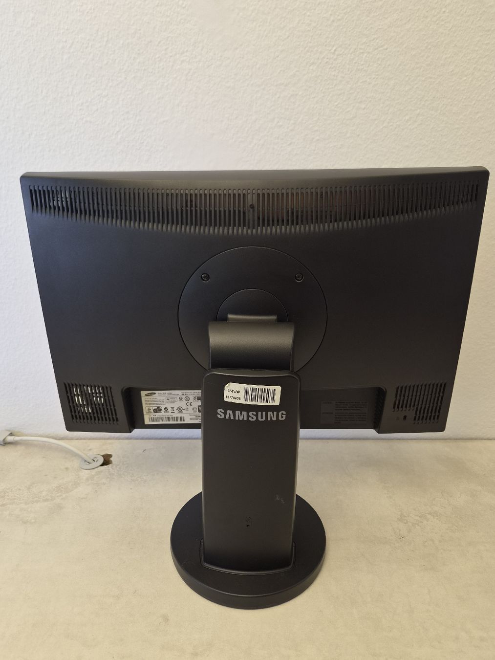 Samsung Monitore: Samsung 22" SyncMaster 2243 – Gebraucht aus SCHAFFHAUSEN von Atami99 3