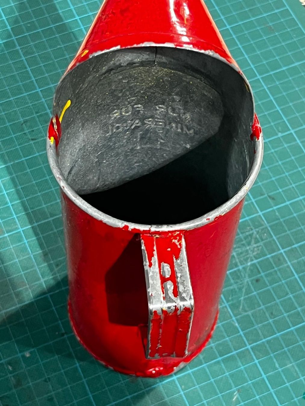 Shell Bottiglie: Alter Messbecher Shell ( Garage / Oldtimer / Auto ) – Usato da Luzern venduto da Fracht-Design 2