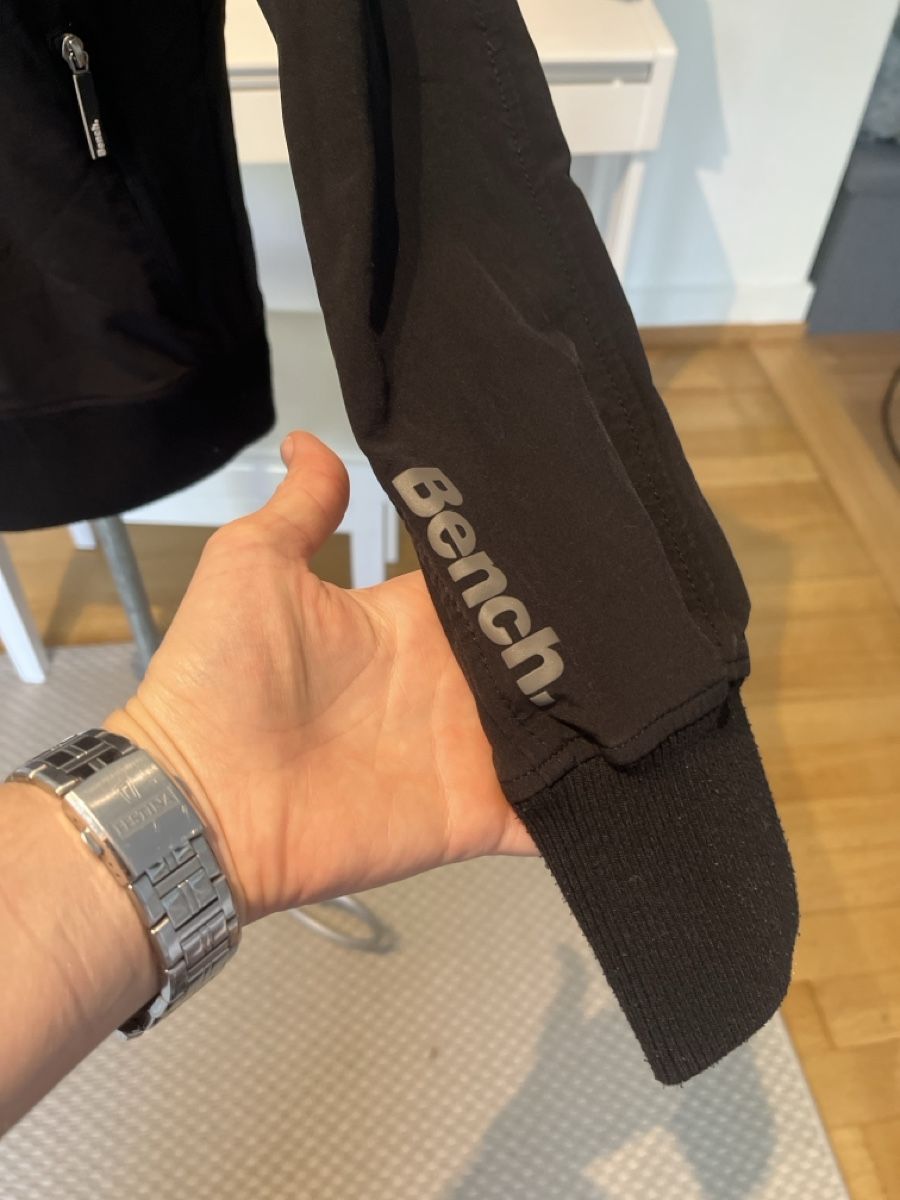 Bench Jacken: Bench Jacke schwarz, M – Gebraucht aus Solothurn von Bobesch08 2