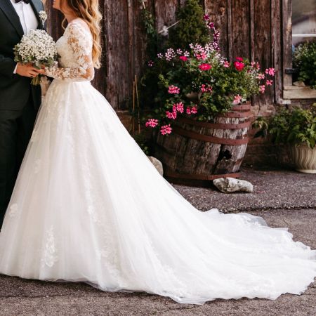 Secondhand Brautkleid von Essense of Australia, Grösse 38
