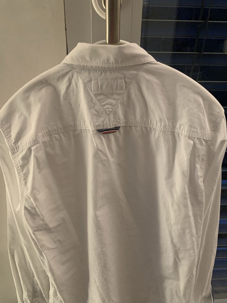 Tommy Hilfiger Hemden: Tommy Jeans Herrenhemd Grösse M weiss – Gebraucht aus Sargans von Rohan12 4
