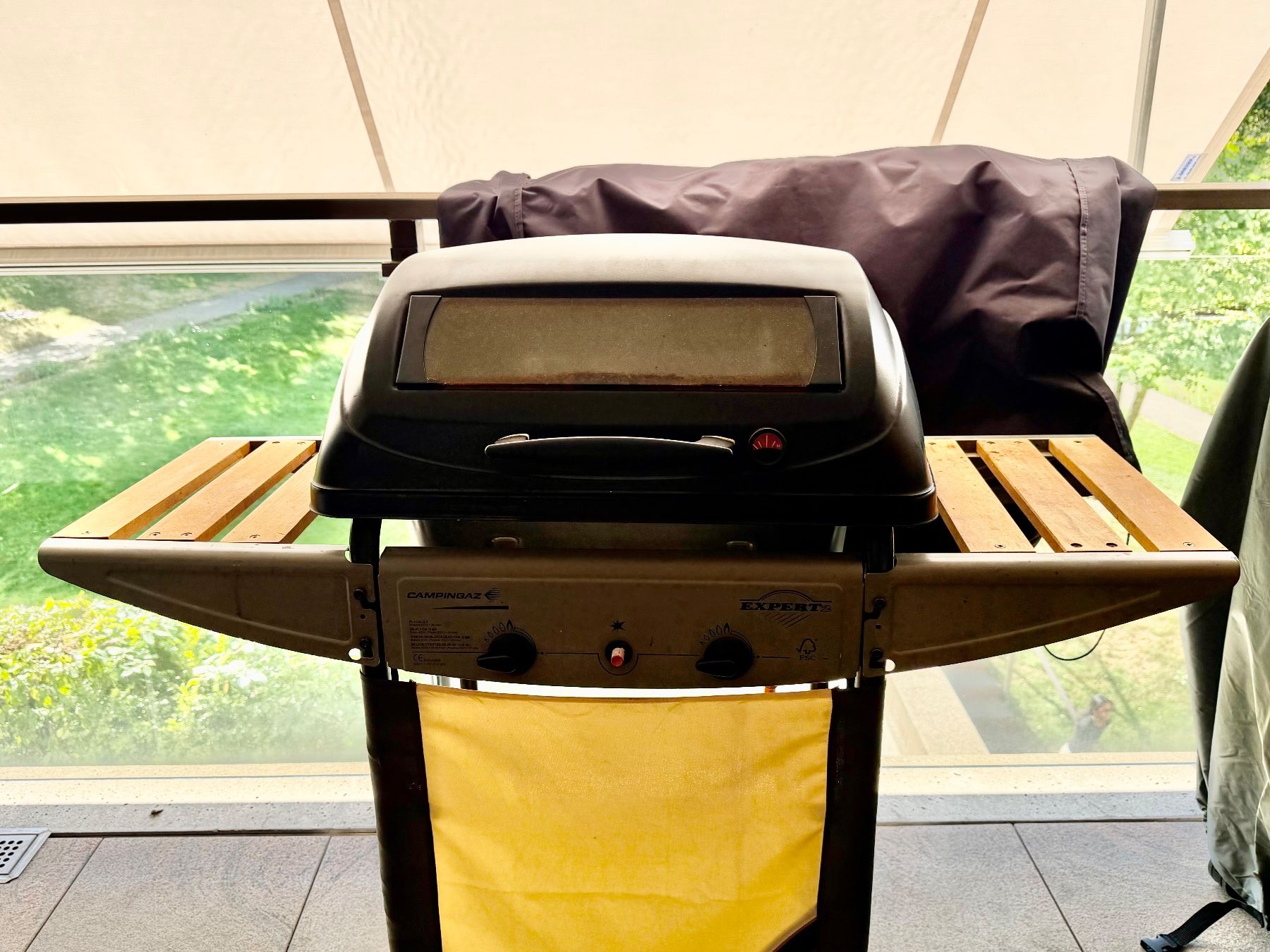 Campingaz Grills: Lavastein-Gasgrill, kompakt – Gebraucht aus Zürich von Hurtzle 3