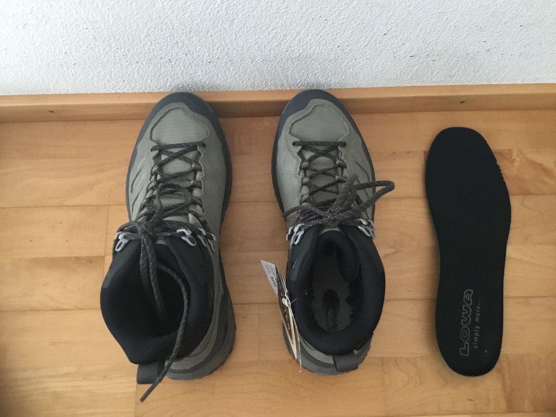 Lowa Herrenschuhe: Lowa Gore Tex Wanderschuhe, Men, Gr. 43.5, Neu – Neu (gemäss Beschreibung) aus Chur von Jacky17 4