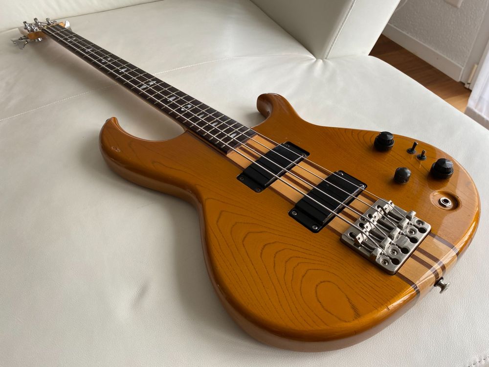 EBass Aria Pro II SBR80 incl. Case (ein Pickup defekt) Kaufen auf Ricardo