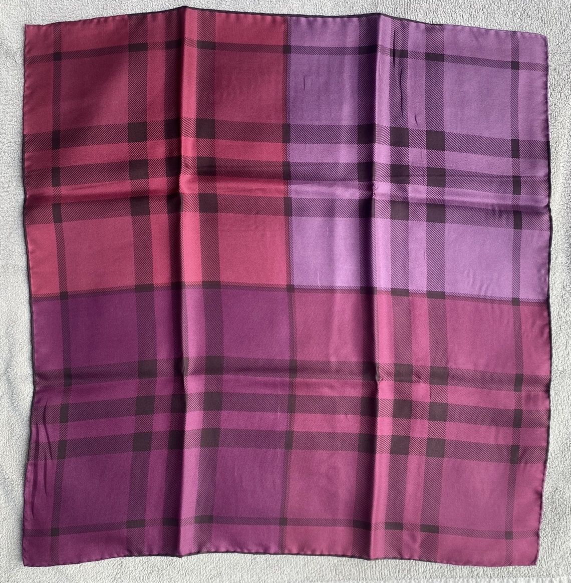 Burberry Foulards, Tücher & Schals: Burberry - pochette/bandana – Neu (gemäss Beschreibung) aus Paradiso von NCLaurence
