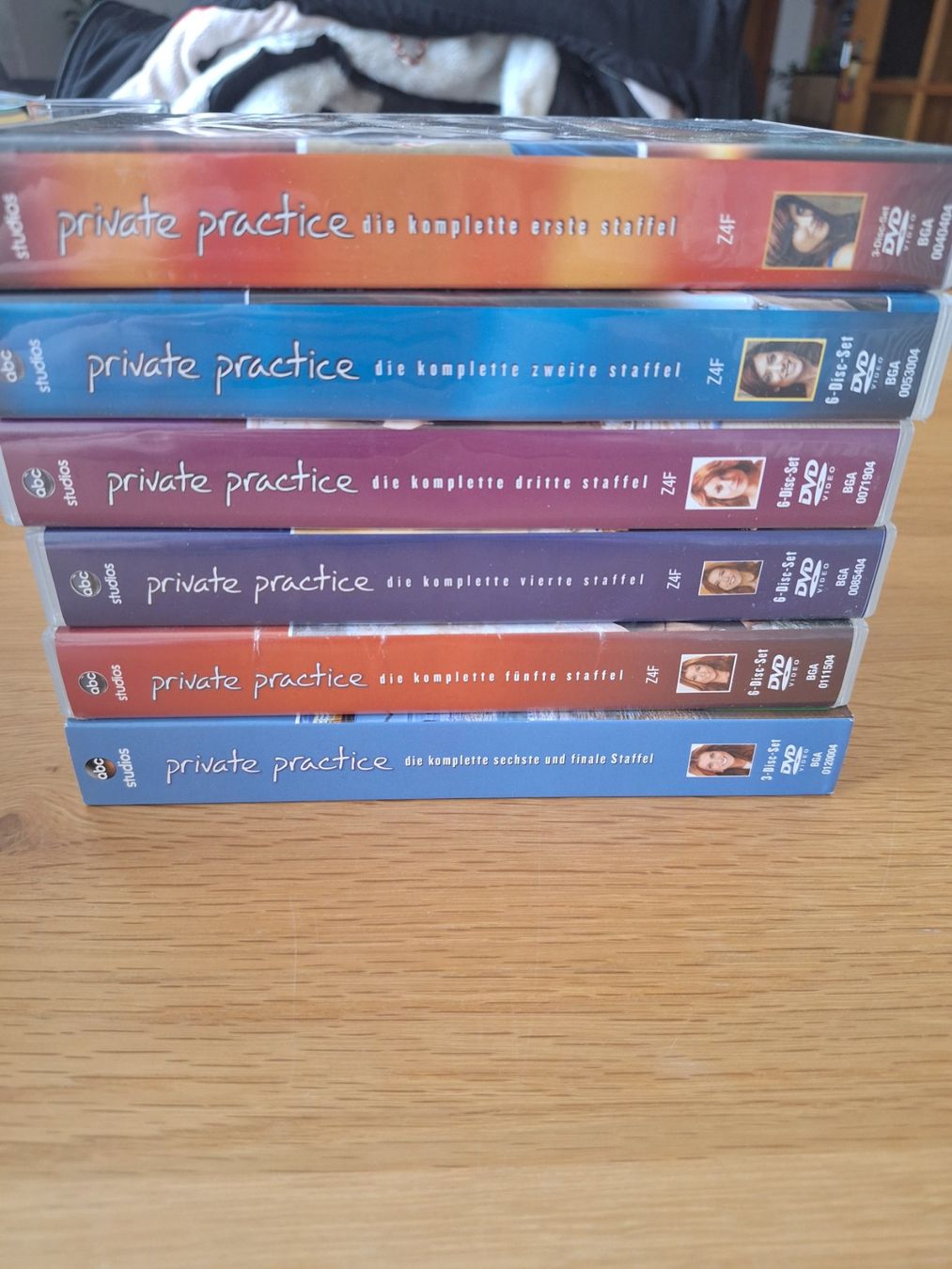 Tutti i DVDs: Private Practice Staffeln 1-6 – Usato da Wanzwil venduto da chlinih93