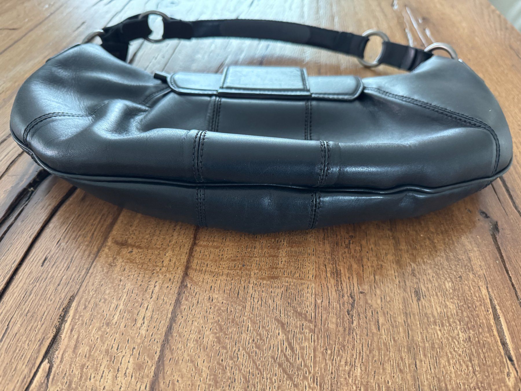 Bally Taschen für Damen: Bally Schultertasche – Gebraucht aus Muttenz von einfach-schoen 2