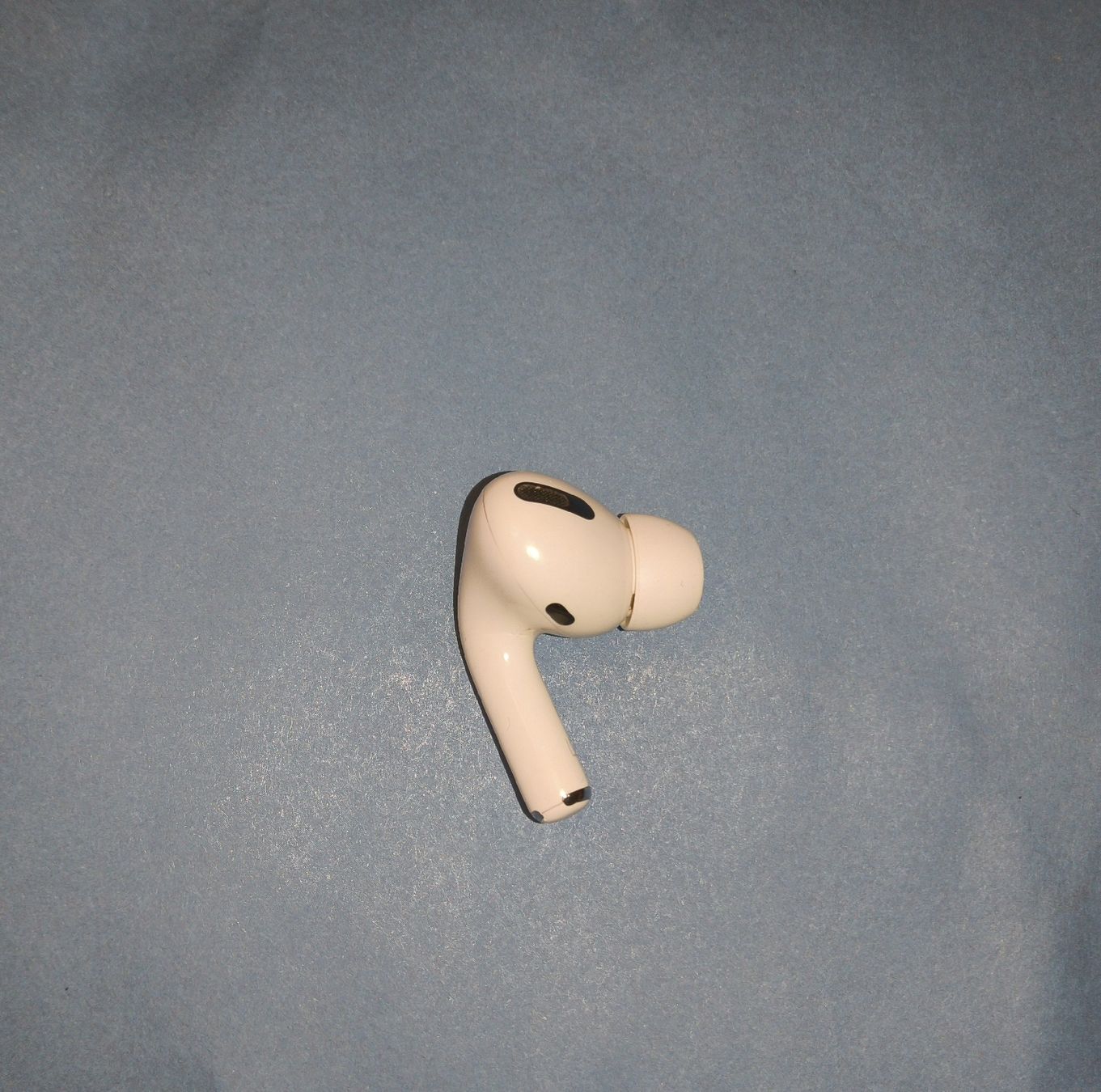 Apple Casques audio: Apple AirPods Pro 1. Gen. A2084 links  – D'occasion à Zürich par edu_kvc6 1