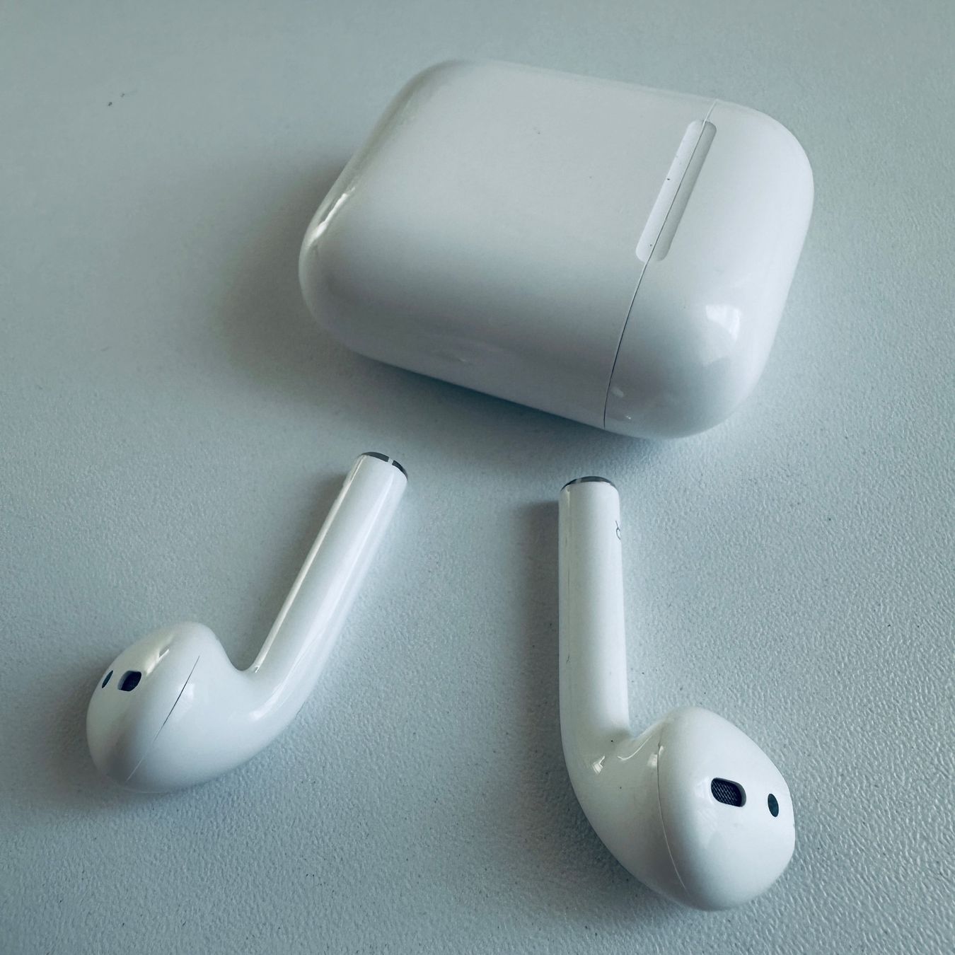 Apple Cuffie: Original Apple AirPods 2 Kopfhörer Wireless Lightning Kabel – Usato da Basel venduto da MY.AIRPODS.SHOP 5