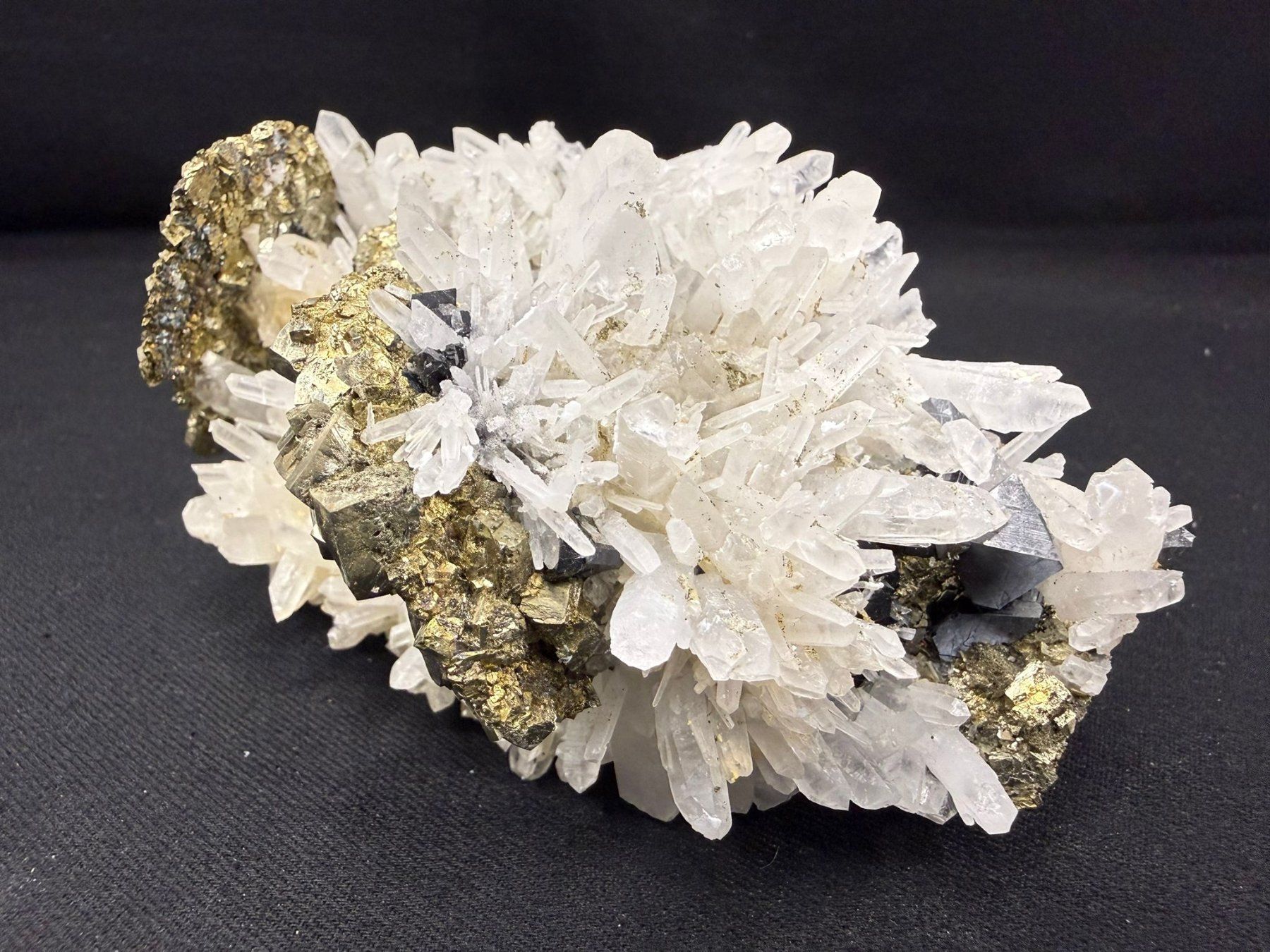 Minerali & Pietre curative: Pyrite pseudomorph after Pyrrhotit with Sphalerit – Usato da Schinznach Bad venduto da Demerald 2