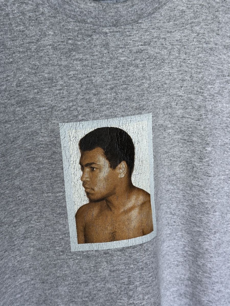 Supreme T-shirt: Supreme Mohammed Ali T-shirt size L – Usato da Villars-Burquin venduto da Iliasso 1