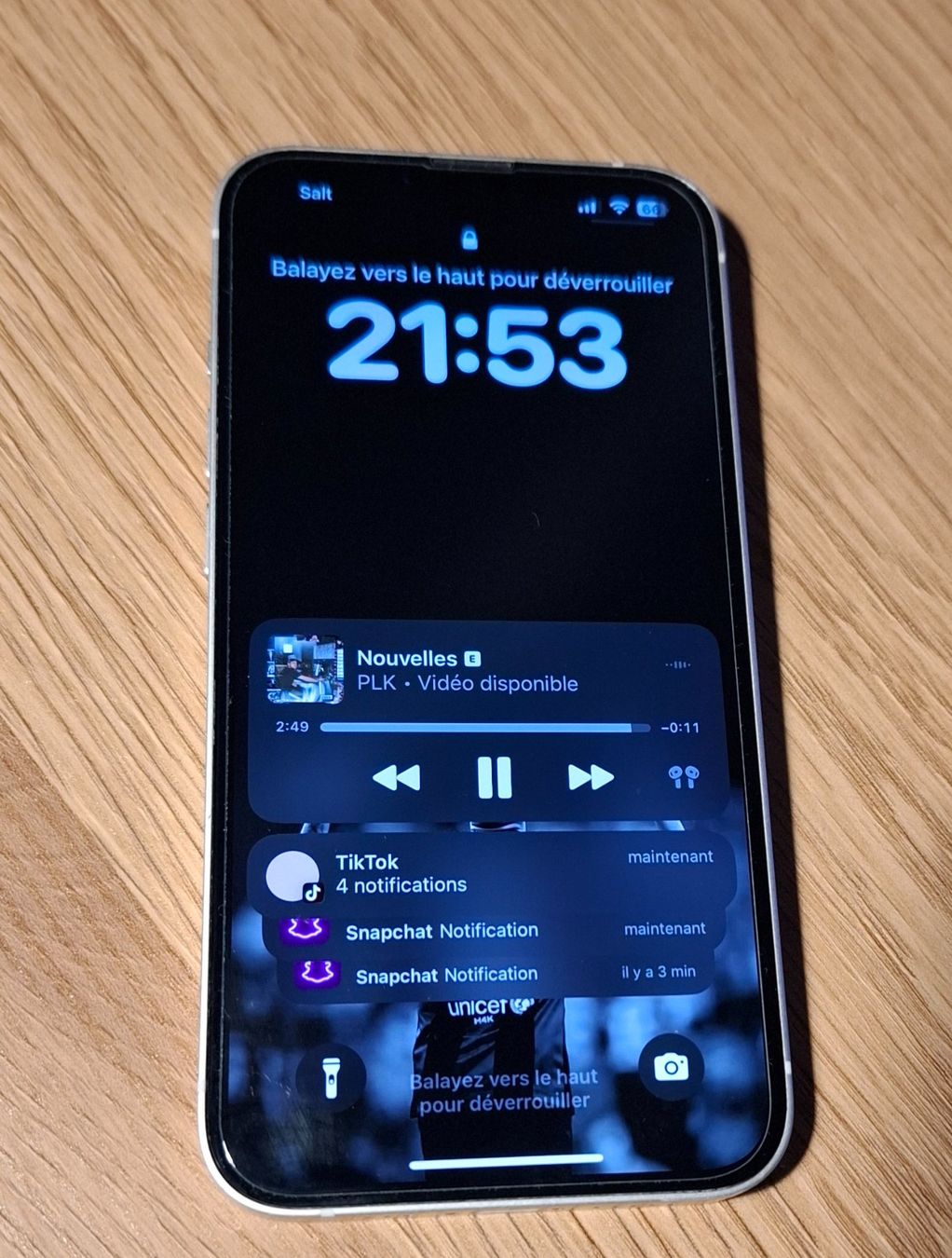 Apple Handys / Smartphones: iPhone 13 en super état – Gebraucht aus La Tour-de-Trême von vin_9fk2 1