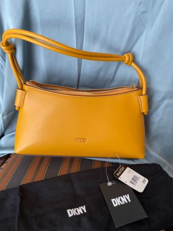 DKNY Handtasche in maisgelb