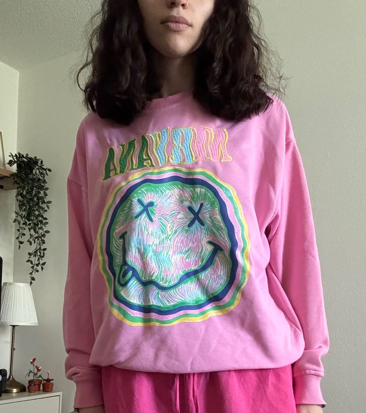 Pullover & Sweatshirts: Rosa Nirvana Pullover, Gr. L – Gebraucht aus Bülach von reaos
