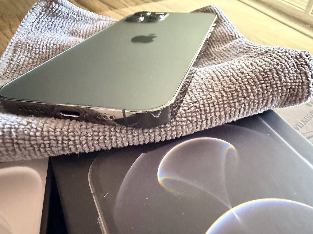 Telefoni cellulari / Smartphones: iPhone 12 Pro 128 GB - Neuwertiger Zustand – Usato da Hitzkirch venduto da DM_7 3