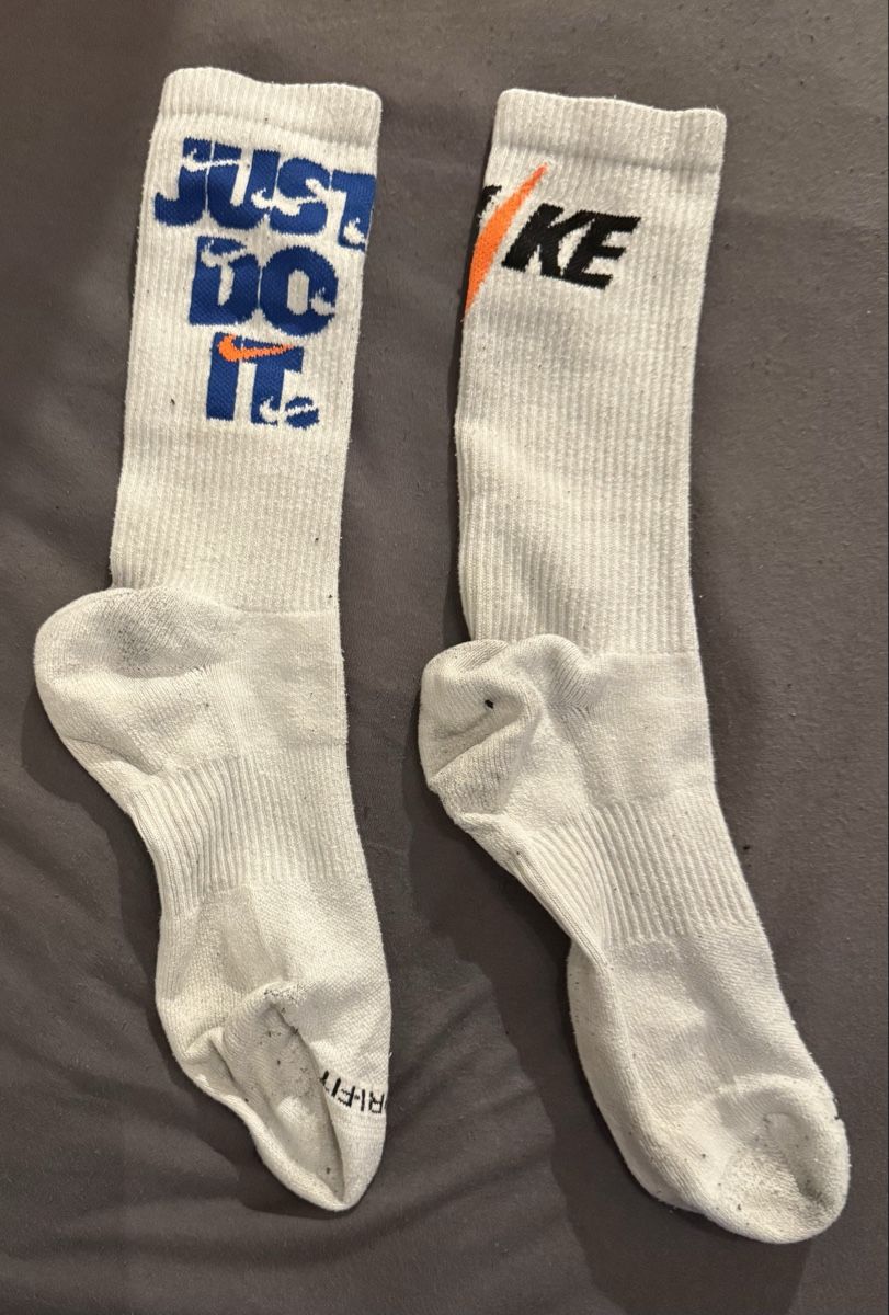 Chaussettes: Paire de cho7 Nike 47-50 – D'occasion à Reconvilier par Bern1353