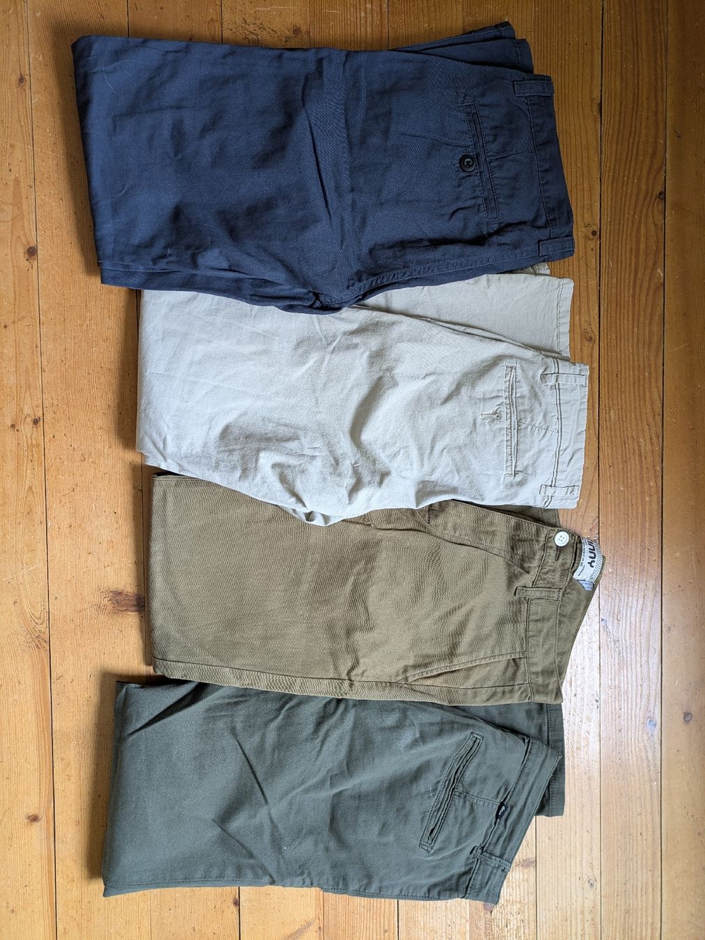 Lotti di vestiti: 8x lange Hosen Gr.S – Usato da Bischofszell venduto da mizu19 1