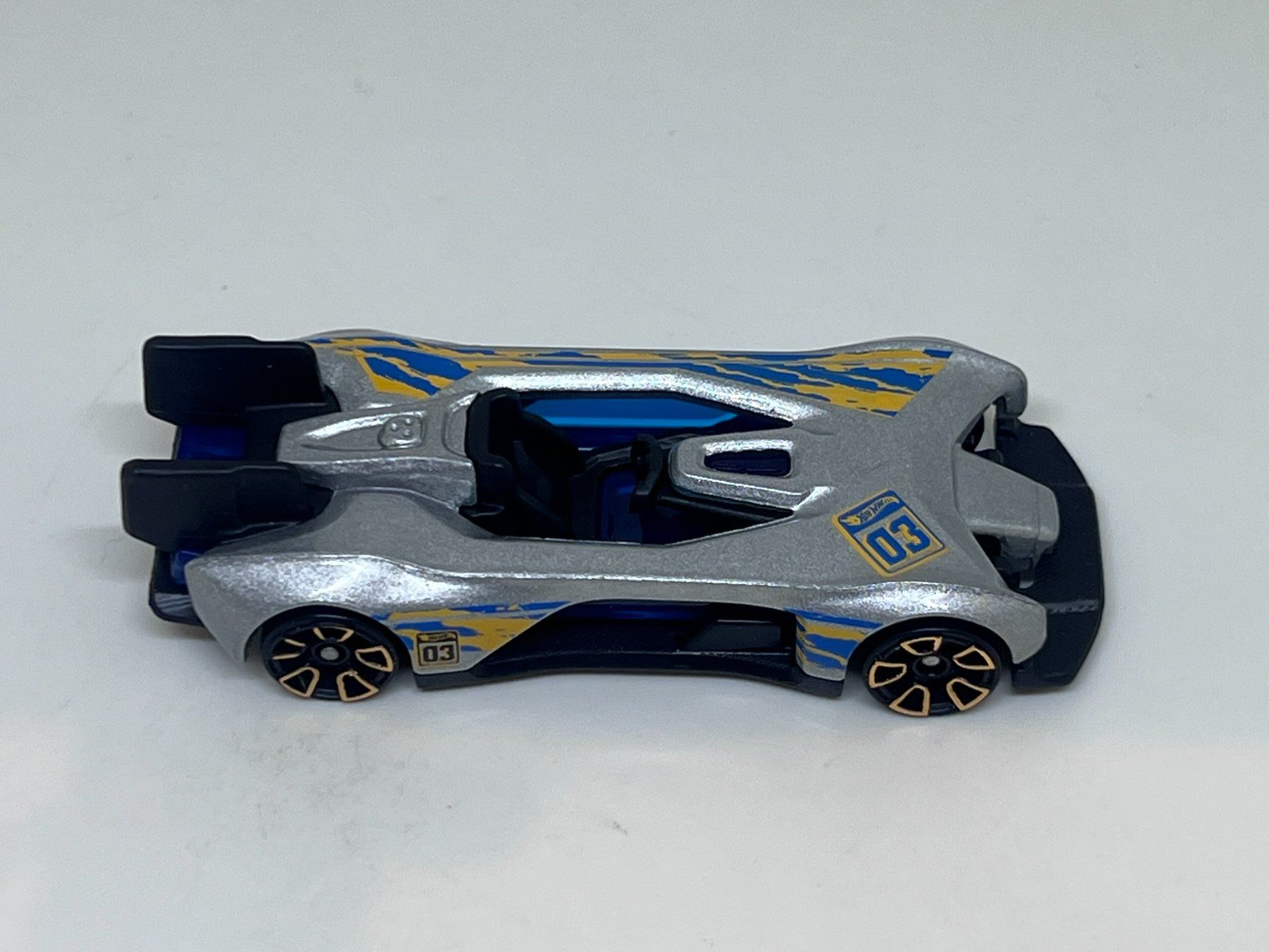Hot Wheels Modellini d'auto: Hot Wheels Electro Silhouette #69 – Usato da Wildegg venduto da LaaBoutique 1