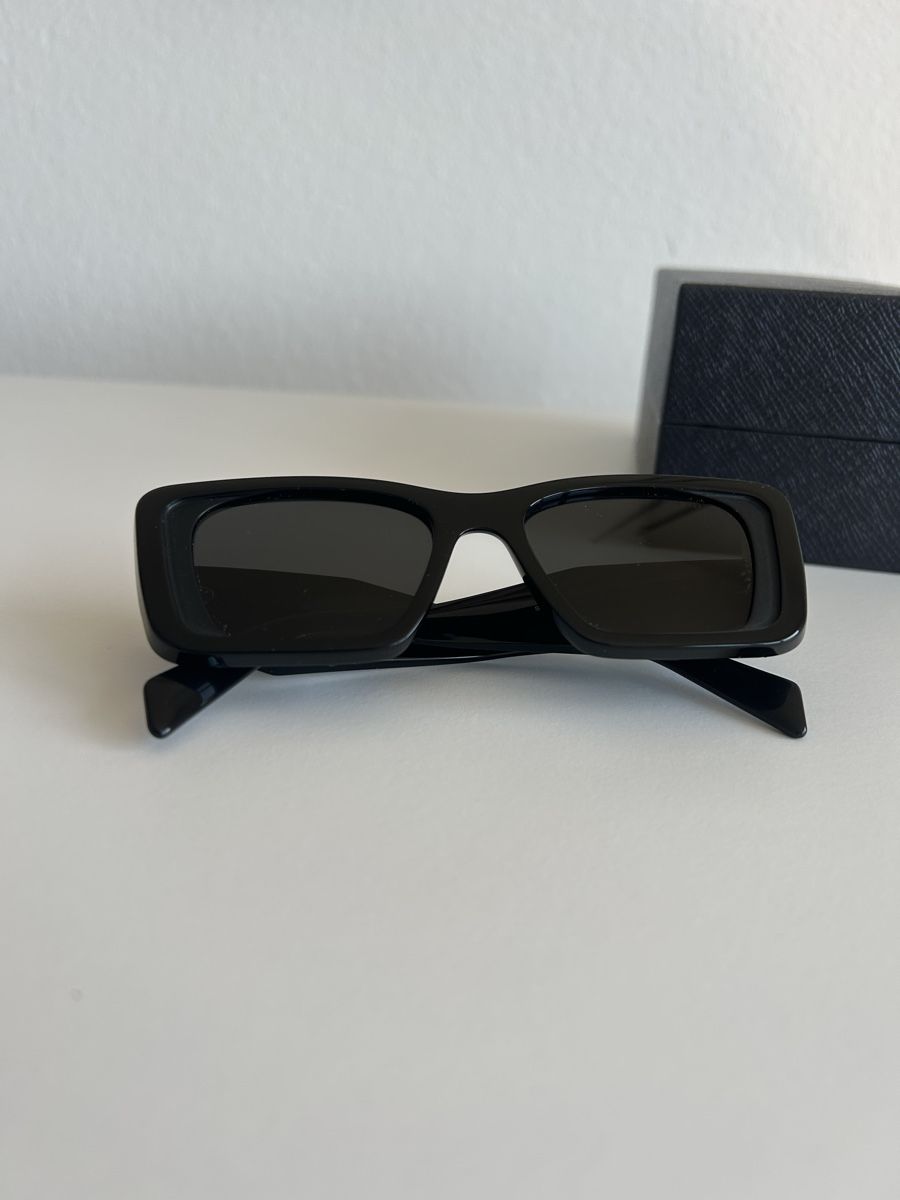 Prada Lunettes & Verres: Lunettes de soleil Prada – Neuf (Voir description) à Neuchâtel par loe_7tqt 4