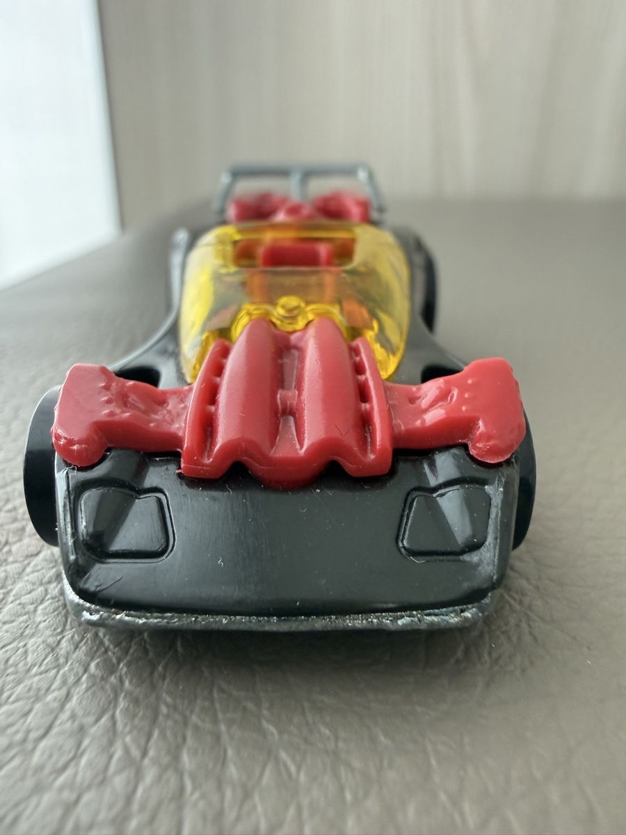 Hot Wheels Modellini d'auto: Hot Wheels Flathead Fury, auto da corsa nera e rossa – Usato da Viganello venduto da mat_bds6 4