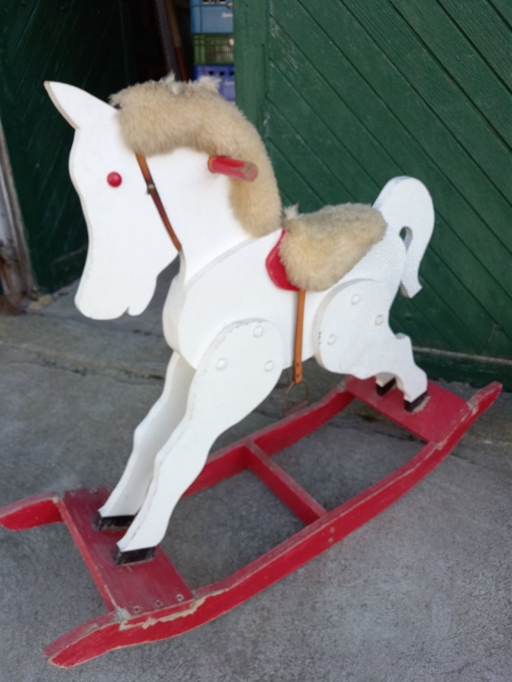 Spielzeuge: Cheval à bascule – Gebraucht aus Noiraigue von pel_ny7d
