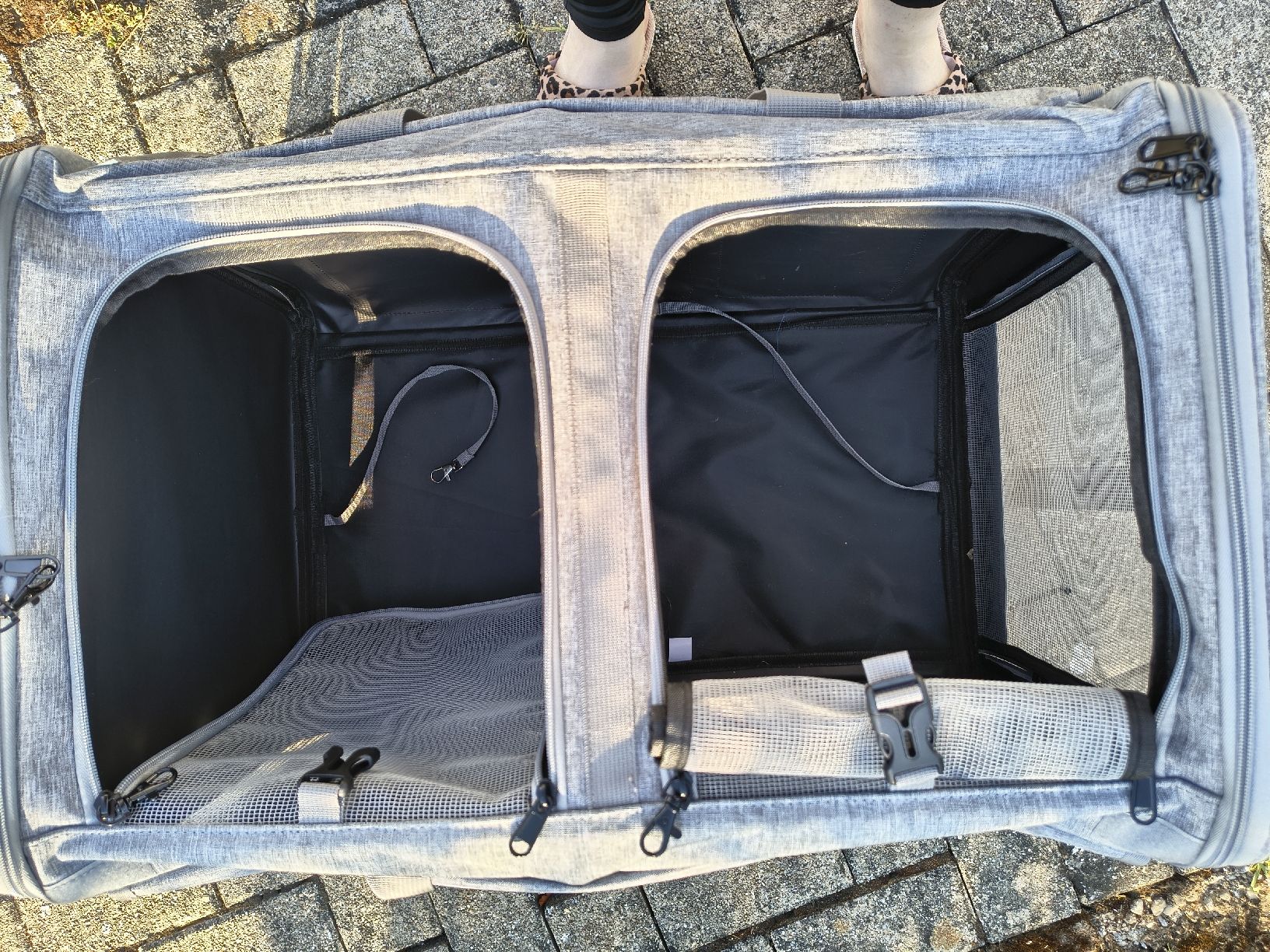 Liege- & Schlafplätze: Tier Transport Box, Ziehwagen mit Rollen – Gebraucht aus Hausen AG von Land.Ei 5