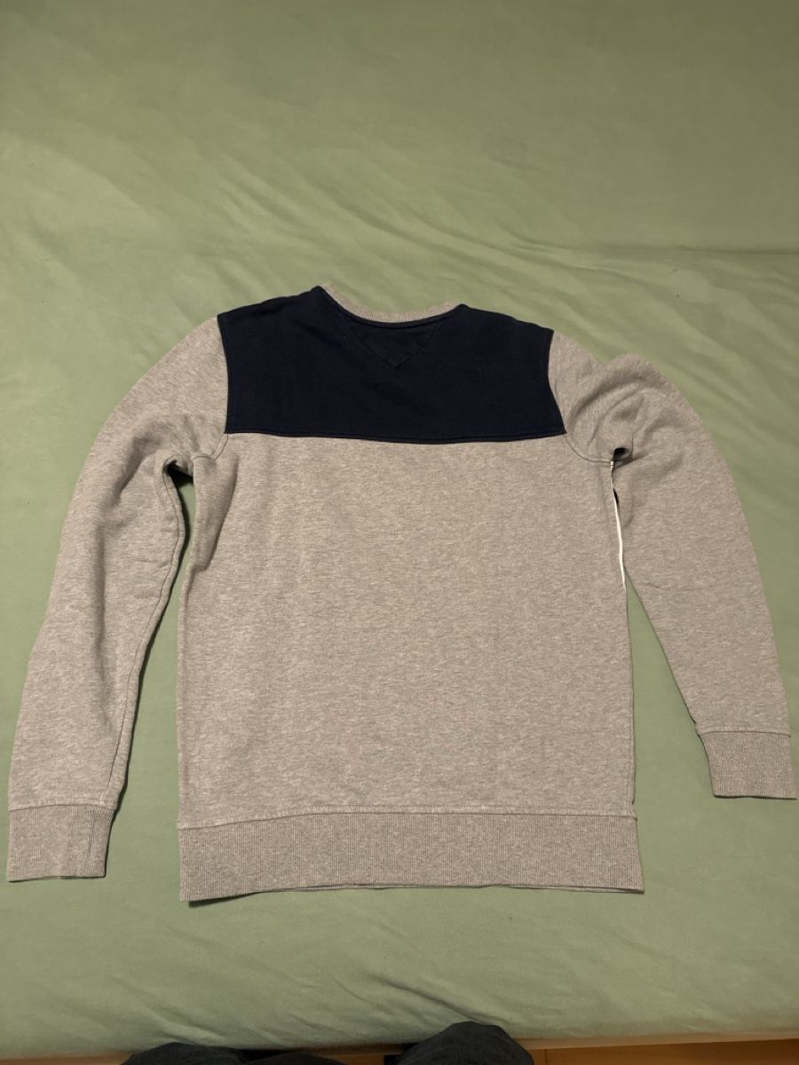 Tommy Hilfiger Maglioni & Felpe: Tommy Hilfiger – Usato da Sementina venduto da bru_vpp5 3