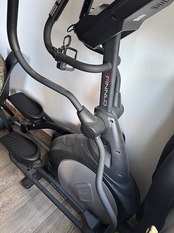 Vélos d'appartement: Crosstrainer Elliptique – D'occasion à Pully par Bobol 3