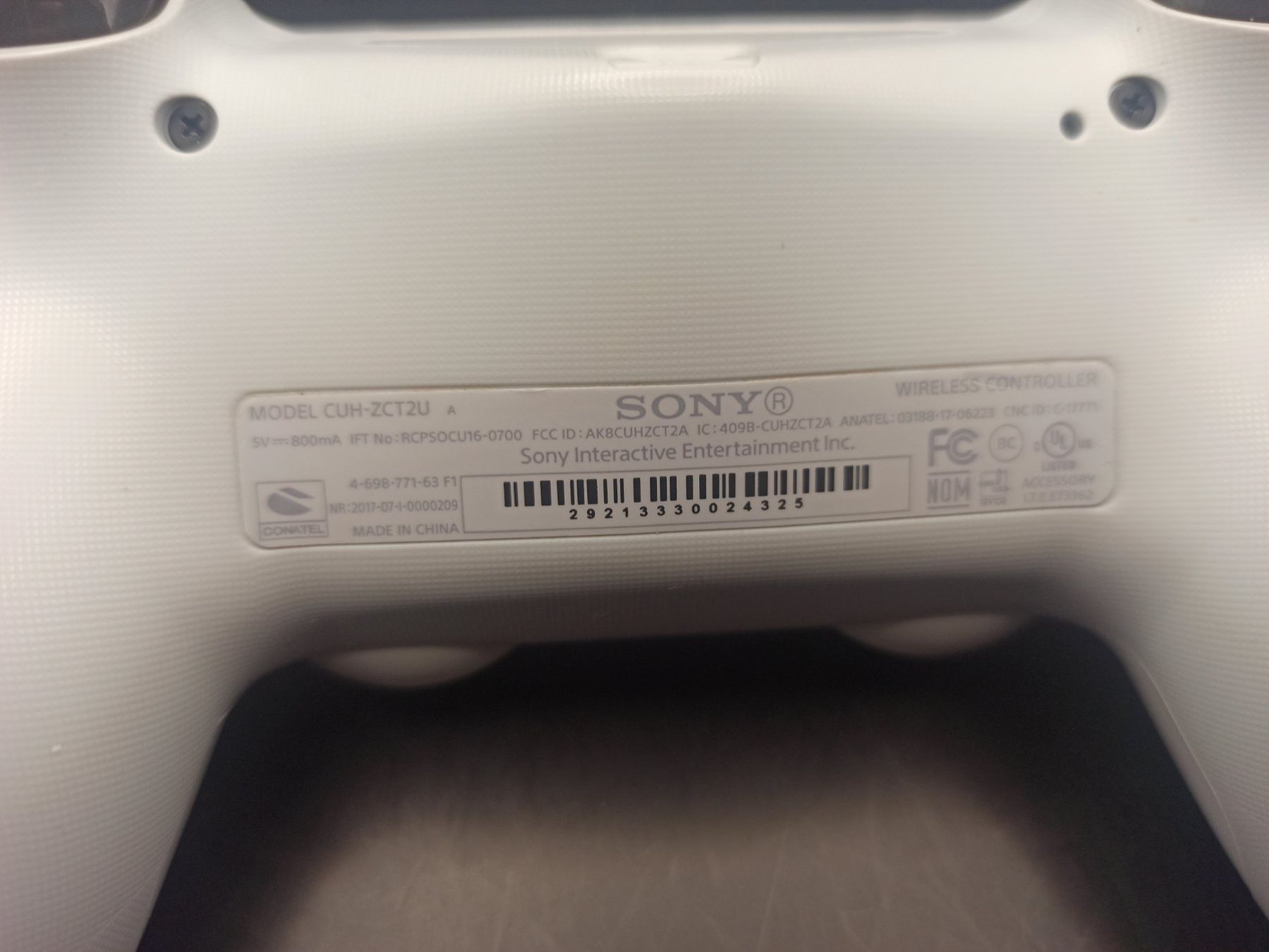 Manettes: Original Controller Sony PS4 Wireless DualShock 4 V2 WEISS – D'occasion à Oberweningen par mar_87mx 7