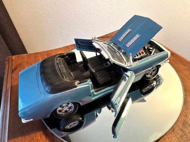 Maisto Modellini d'auto: +  1968  +   Chevrolet Camaro – Usato da Winkel venduto da zeho 3