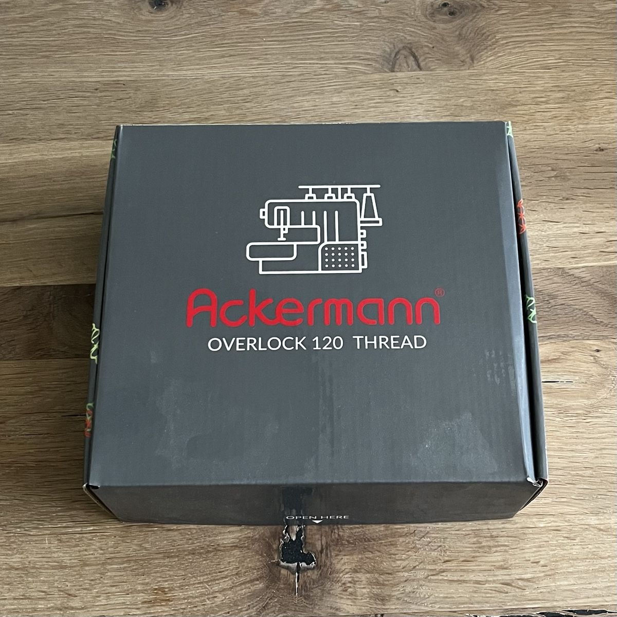 Cordicelle & Fili: Ackermann Overlock 120 Thread Set 16 Colours New – Nuovo e nell'imballaggio originale da Wichtrach venduto da mysweety