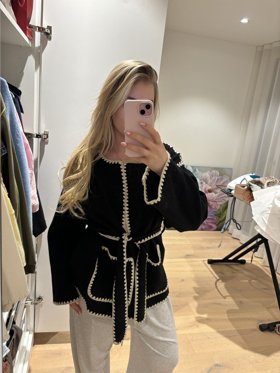 Only Cappotti: Strickjacke Only schwarz weiss mit Bindegürtel Grösse M – Nuovo (secondo la descrizione) da lenzburg venduto da Micky30 5