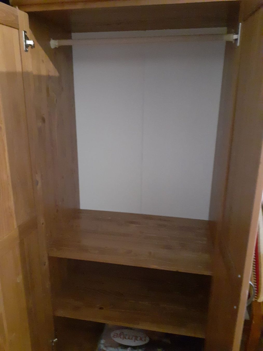 Armadi: Kleiderschrank – Usato da Yverdon venduto da DerStorchUndDieBiene 2