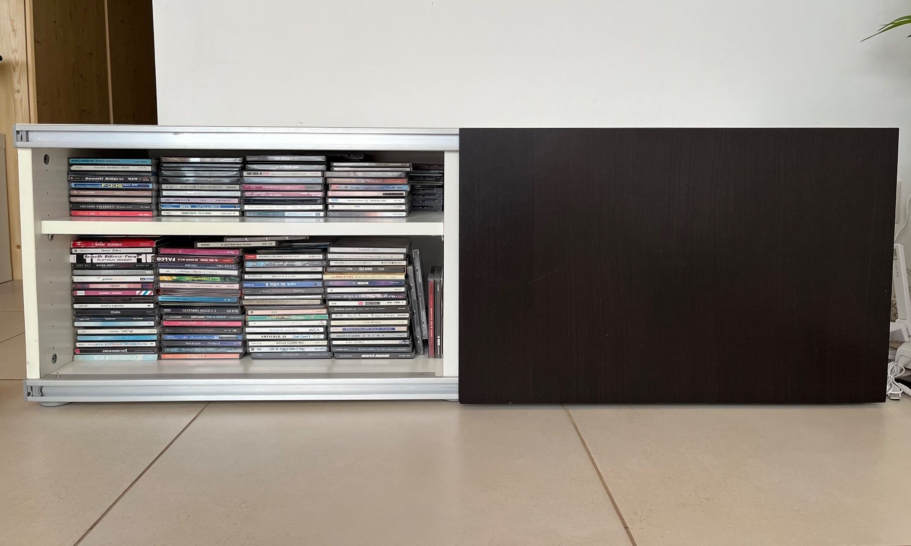 TV Möbel: Sideboard mit einseitiger Schiebetür – Gebraucht aus Neuhausen von AC73 1