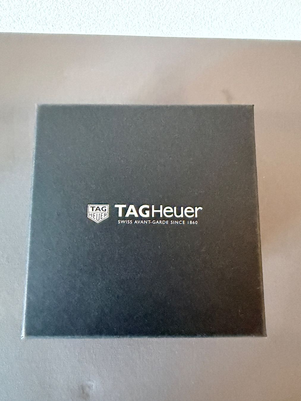 Tag Heuer Scatole porta orologi: TAG Heuer Uhrenbox Red Bull – Nuovo (secondo la descrizione) da Grenchen venduto da jarek42 1