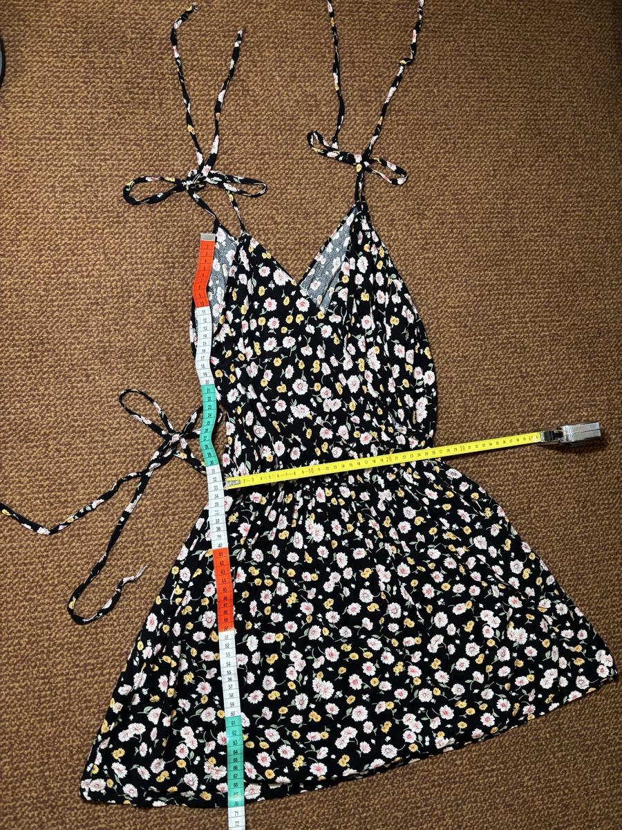Vestiti: Dress – Nuovo (secondo la descrizione) da Confignon venduto da Second_Hand_Ch 4