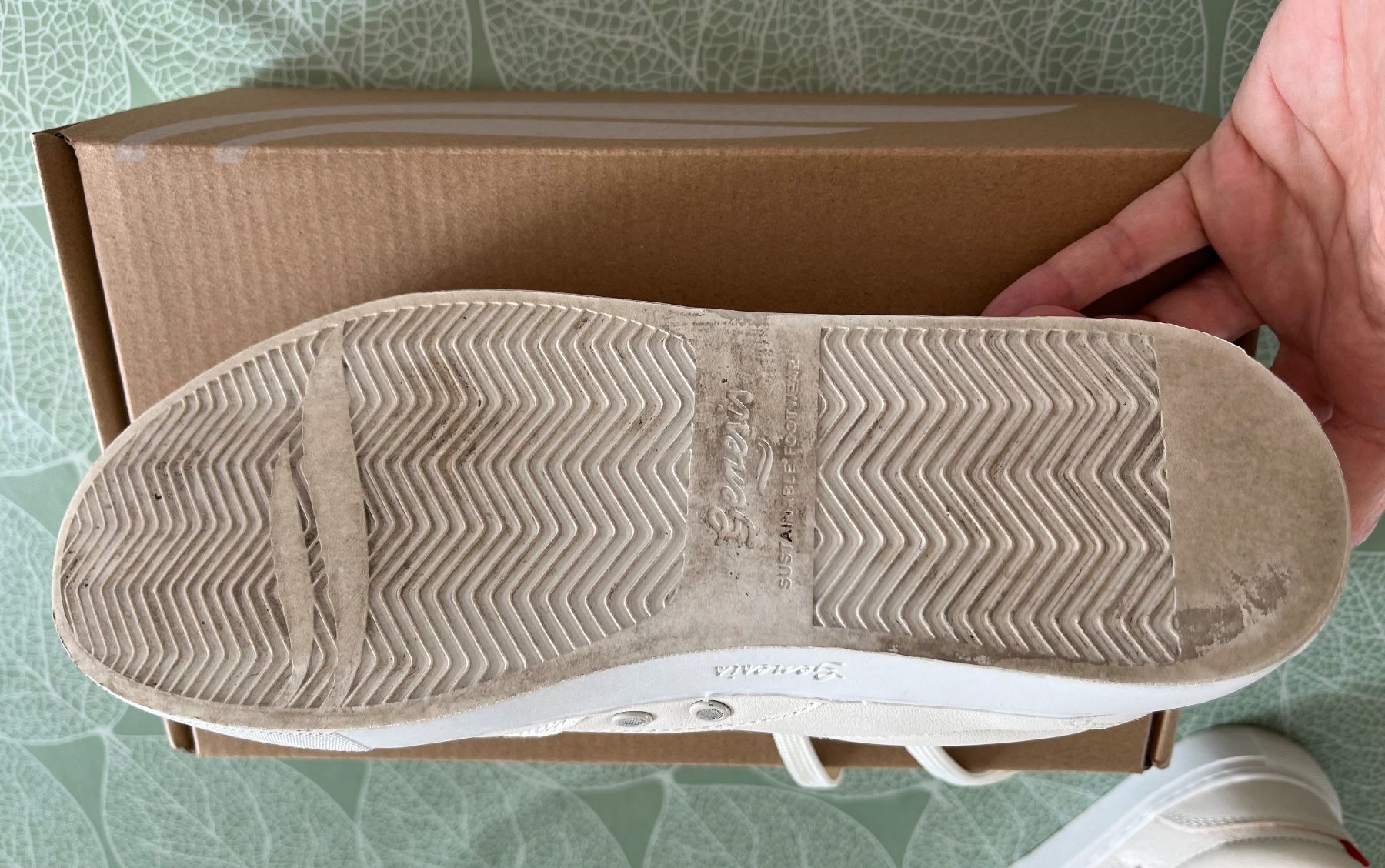 Genesis Scarpe da donna: Sneakers Genesis pointure 39-39.5 – Usato da Le Crêt-p-Semsales venduto da staglione69 3