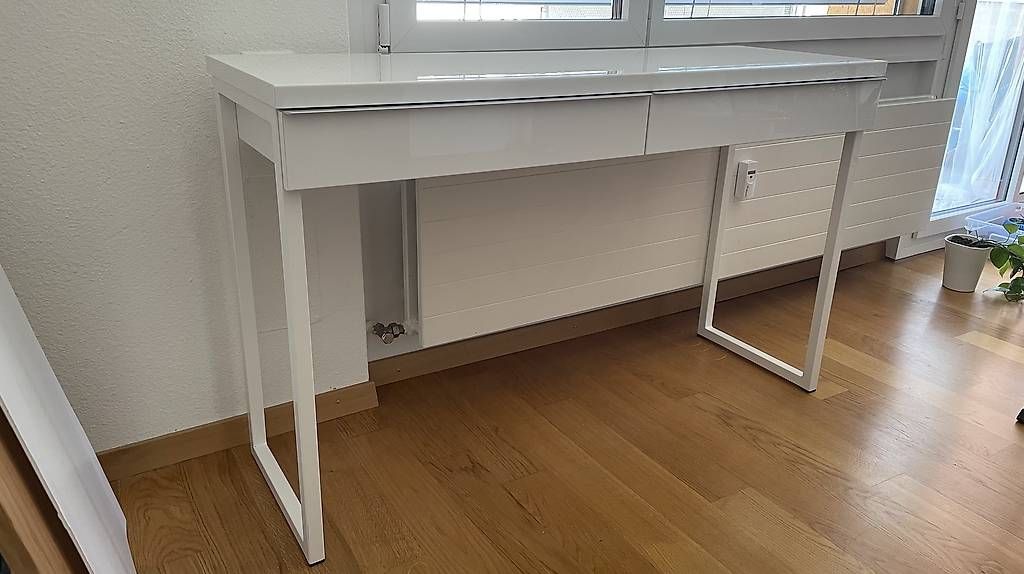 Ikea Schreibtische: IKEA BESTA BURS Schreibtisch/Makeup-Tisch – Neu (gemäss Beschreibung) aus Birmensdorf ZH von nic_rrm2 1