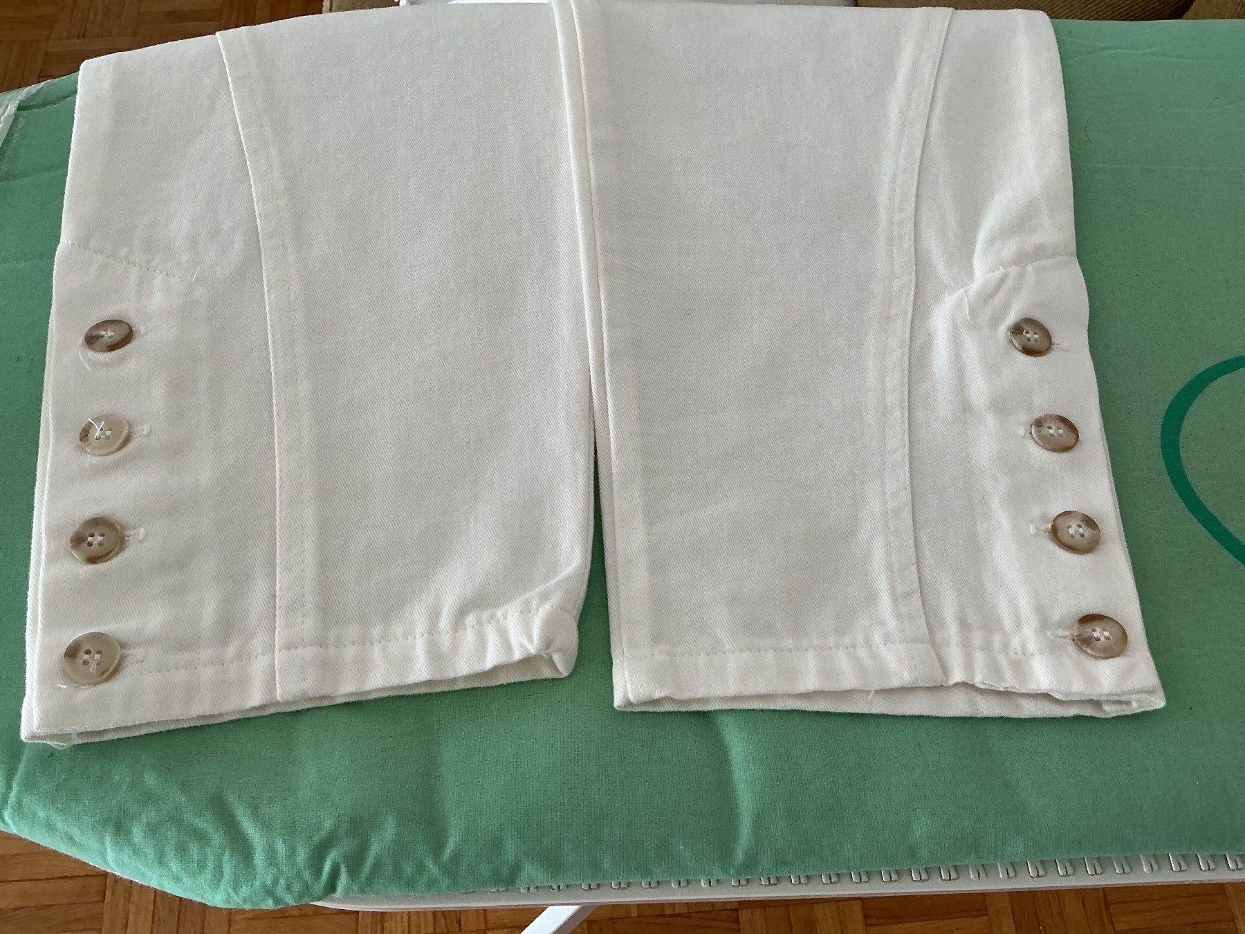 Pantaloni: Pantalon femme – Nuovo (secondo la descrizione) da Genève venduto da anne4317salette 4