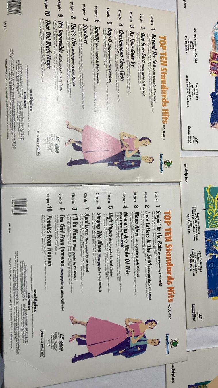 Tutti i DVDs: 8 Laser Karaoke Disc – Usato da Dietikon venduto da Rima57 5