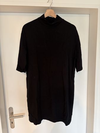 H&M Kleid schwarz Stehkragen S