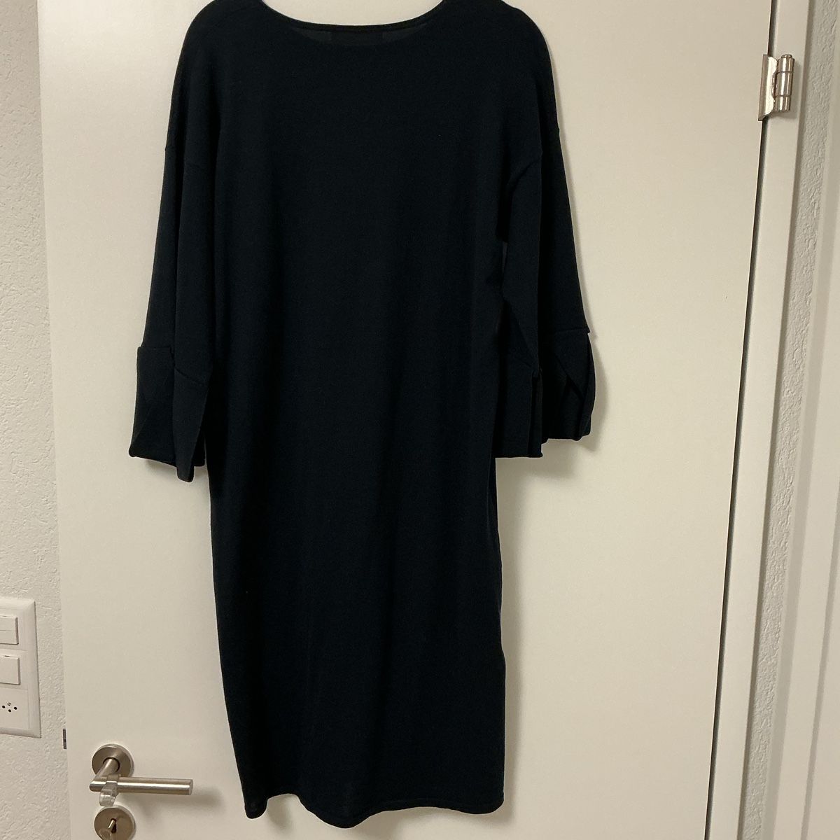 Stefanel Kleider: Schwarzes Strickkleid von Stefanel, Grösse M, Top! – Neu (gemäss Beschreibung) aus Buchs AG von chipmunk710 1